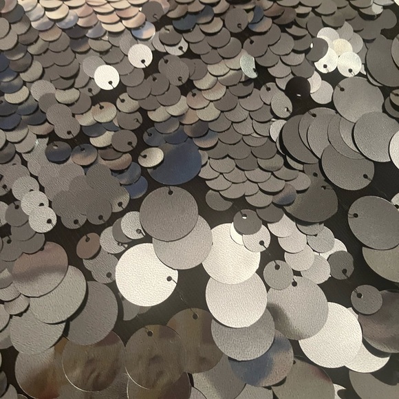 H&M silver disc mini skirt size  8 - Picture 2 of 4